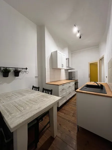 3-Zimmer-Altbau mit Balkon – Charme in Weißensee — photo 1